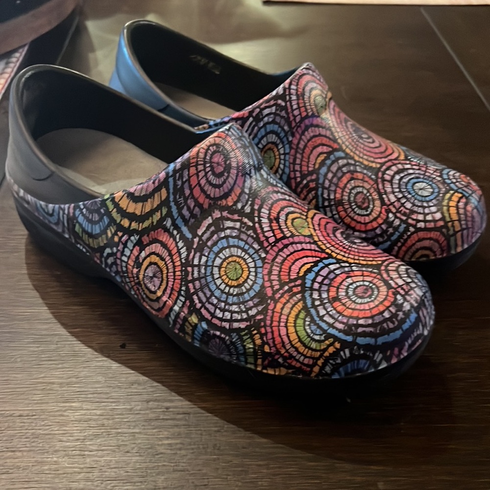 Colorful crocs - Picture 3 of 5